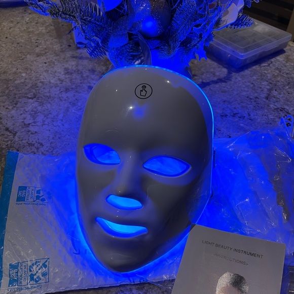 Lumière LED Face Therapy Mask